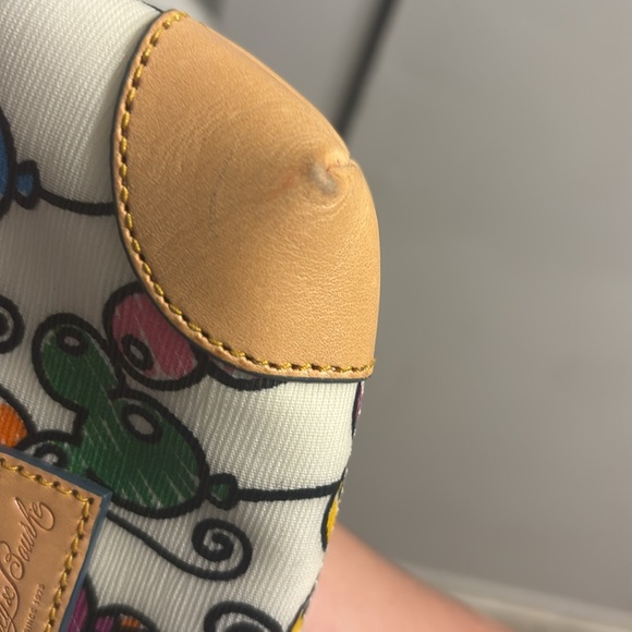 Dooney&Bourke Disney rare rainbow ballon pouch - Picture 6 of 9